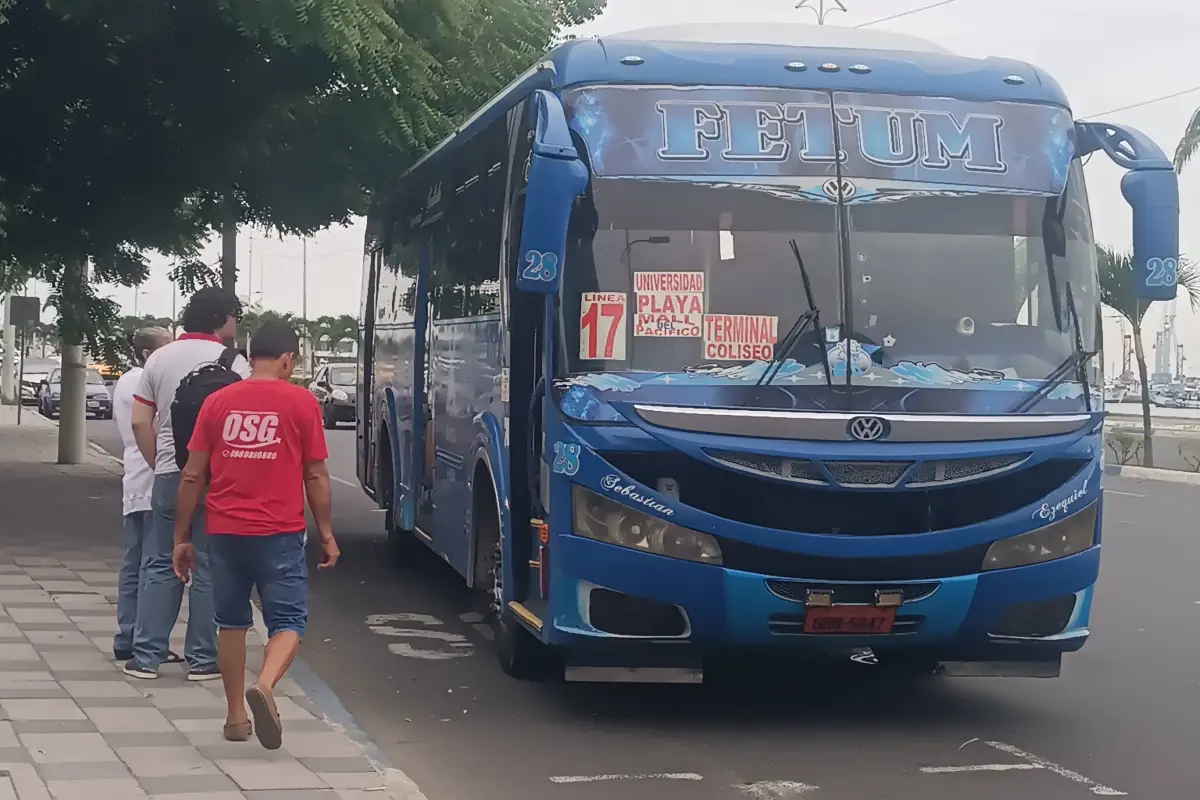Municipio de Manta debate reforma para modificar la tarifa del transporte público intracantonal