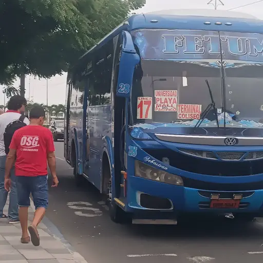 Concejo de Manta analizará propuesta para incrementar el pasaje urbano de 40 a 50 centavos