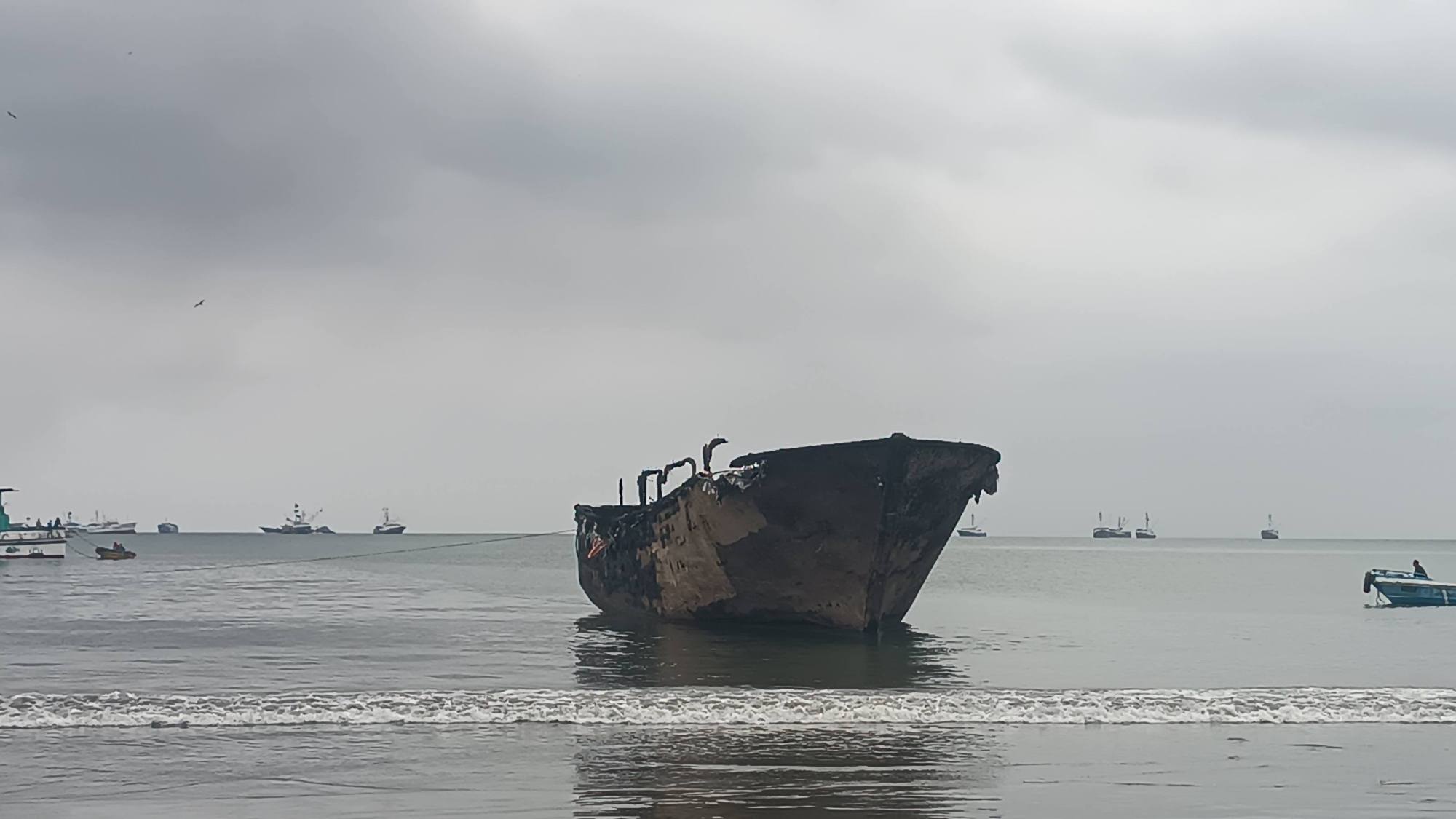 Armadores afectados por incendio en Manta consideran insufic