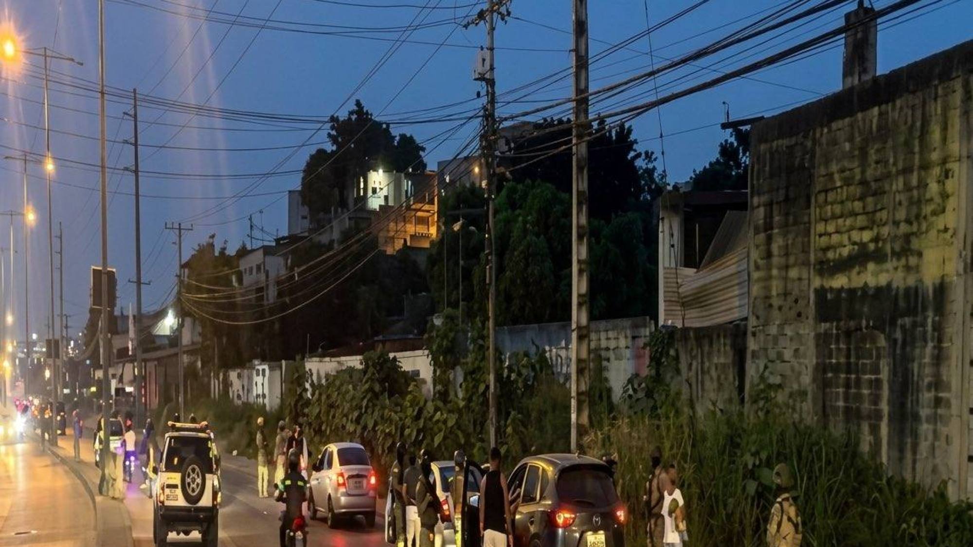 Retienen 44 motocicletas y 11 vehículos en una operación de 