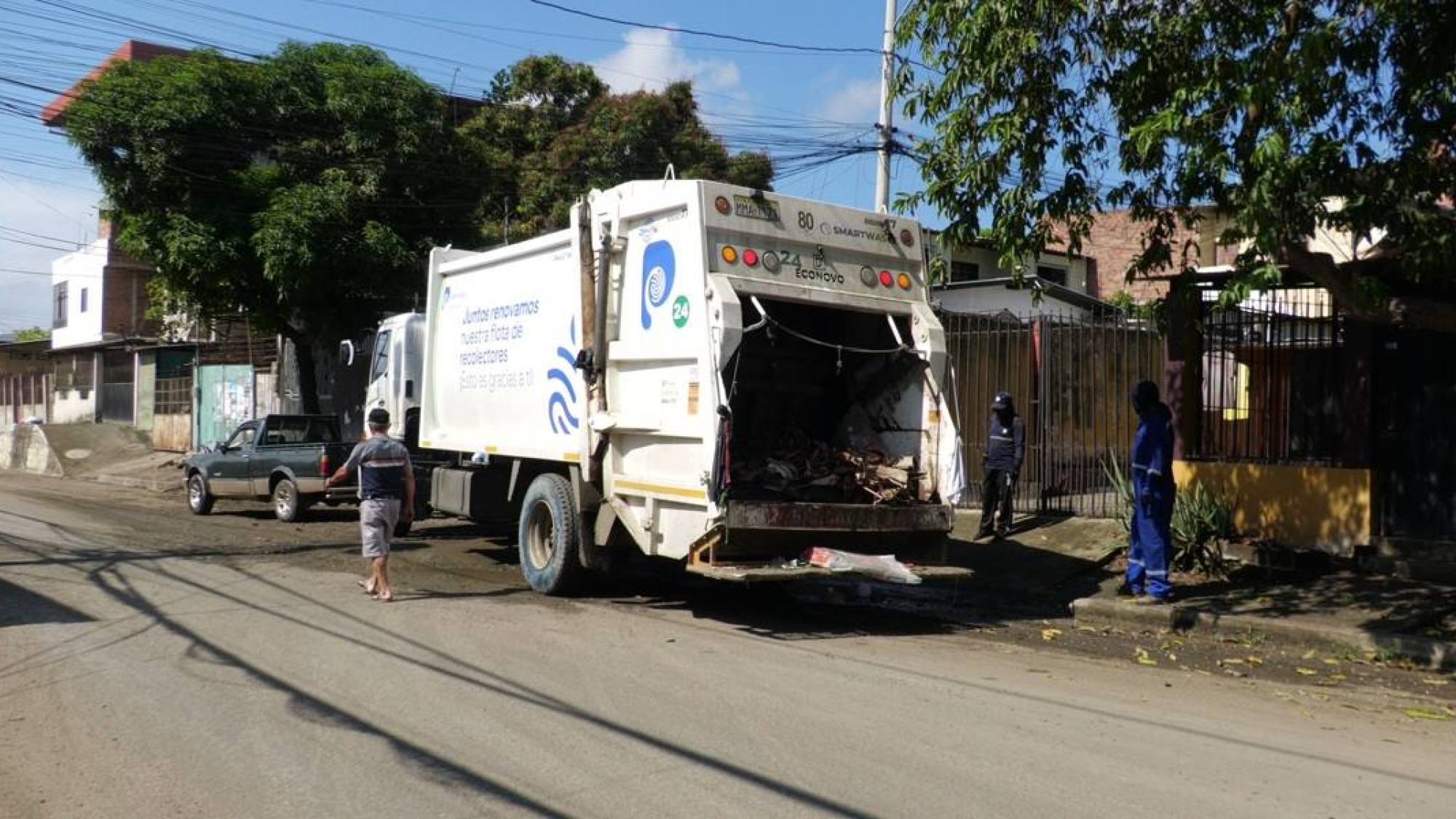 Flota de recolección de basura de Portoviejo sumará cinco nu