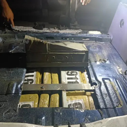 Ejército Ecuatoriano incautó cerca de 300 kilos de cocaína en la vía El Carmen-Flavio Alfaro