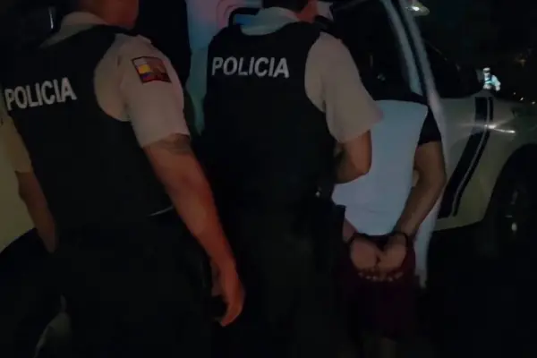 El hombre detenido durante el operativo de la Policía fue llevado ante las autoridades judiciales. ,Policía Nacional