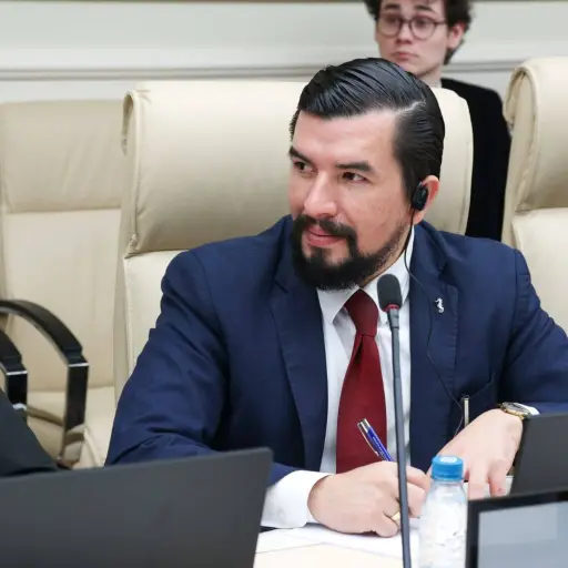 El precandidato Bosco Vera expone en Rusia el “Plan Común para Manta” enfocado en el bloque BRICS