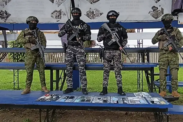 En el operativo participaron militares y policias. ,Diario Centro