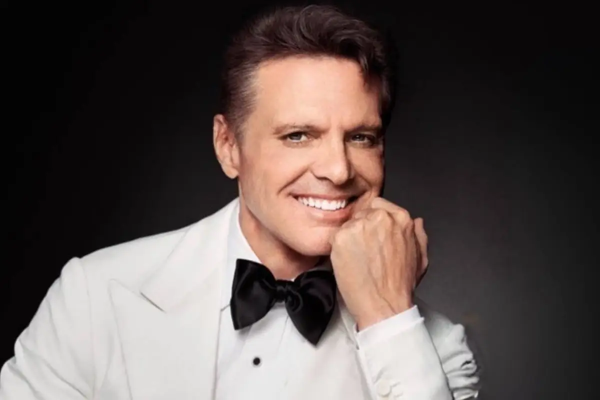 Luis Miguel permanece hospitalizado en Nueva York tras una intervención cardíaca., Redes sociales