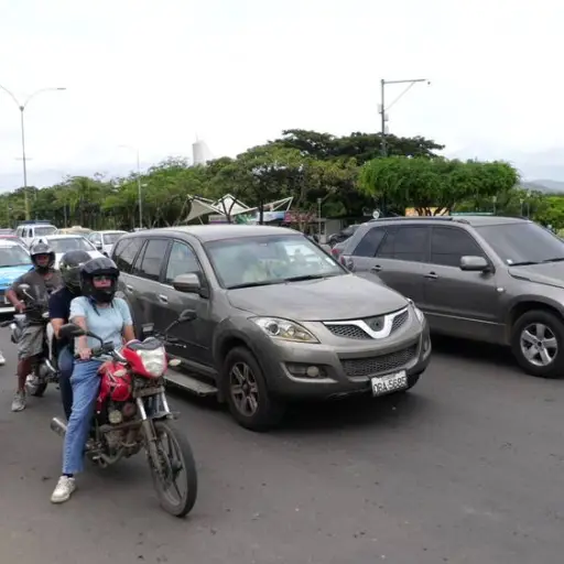 Tránsito vehicular: un tormento para los conductores en horas pico 