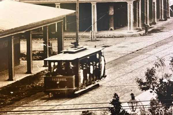 Lo que apareció bajo una calle de Guayaquil revela una parte olvidada de su historia