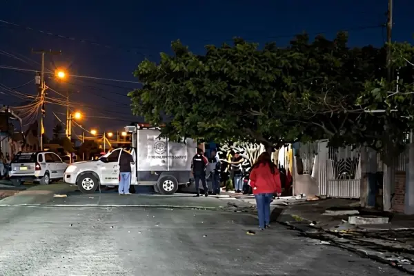 Luego del peritaje los cuerpos fueron llevados a la morgue para las autopsias. ,Redes