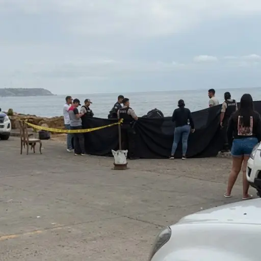 Manta: Hallan un segundo cadáver en la playa de Piedra Larga tras balacera registrada en la madrugada