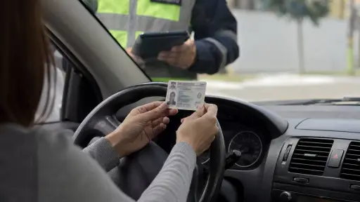 Licencia caducada: desde el 1 de julio la multa será de 241 en Ecuador