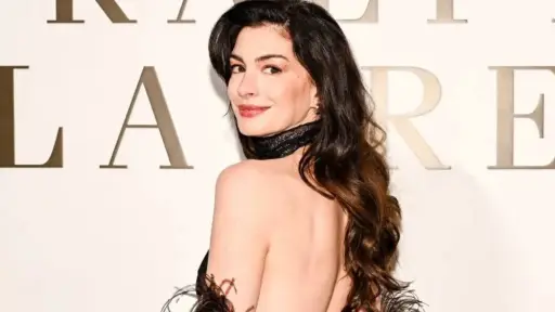 Anne Hathaway anuncia que está embarazada por tercera vez, a los 43 años de edad