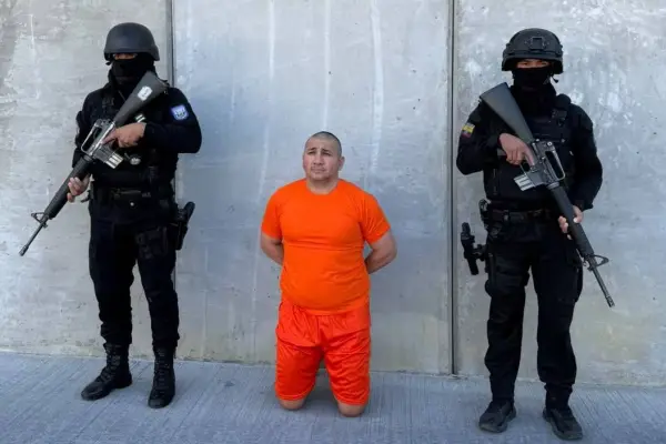 El manabita Javier Macías Villamar, alias 'Javi' con la cabeza rapada en la cárcel del Encuentro. ,Foto: Ministerio del Interior