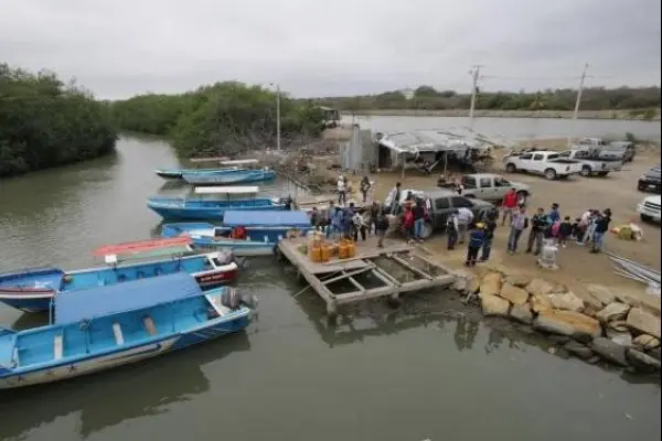 Decenas de patrullajes se han realizado en las cercanías de la isla Puná desde el domingo. ,Foto: Redes Sociales