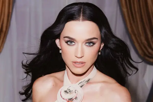 Katy Perry confesó que 2025 fue el año más difícil de su vida tras su separación de Orlando Bloom. ,Redes sociales