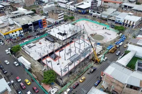 En dos de los tres bloques ya se ha fundido la losa de hormigón del primer piso. ,El Diario
