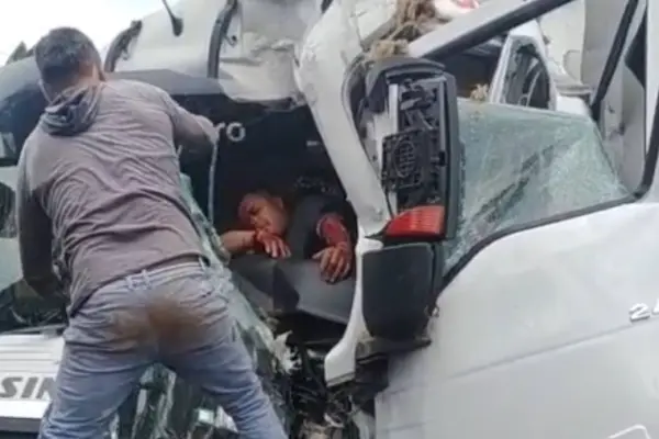 El accidente se registró en la vía Santo Domingo-Quevedo. ,Cortesía