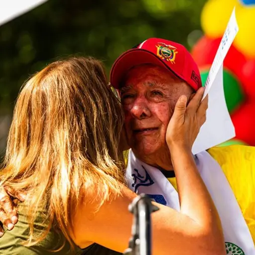 Adultos mayores celebran el Día del Padre con homenajes y actividades culturales en Guayaquil
