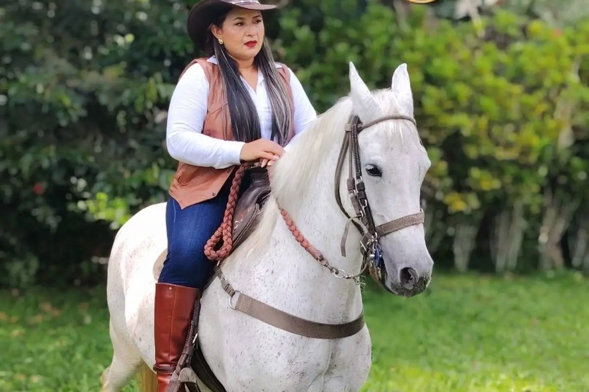 La historia de Mónica Barén: del divorcio a convertir el despecho en música popular