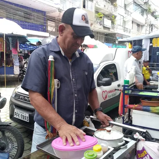 Padres trabajadores sostienen a sus familias con esfuerzo diario
