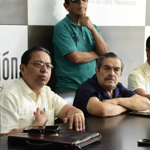 Jubilados de Manabí denuncian una deuda millonaria y pagos con bonos: esto dicen las cifras oficiales