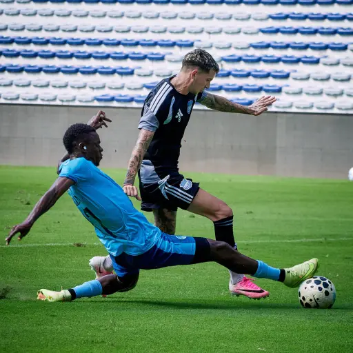 Emelec vence por 4-0 al Atlético Rafaela de Vinces en partido amistoso disputado en el estadio Capwell