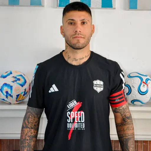 Milton Céliz rescinde su contrato con Barcelona SC y regresa al Deportivo Riestra de Argentina