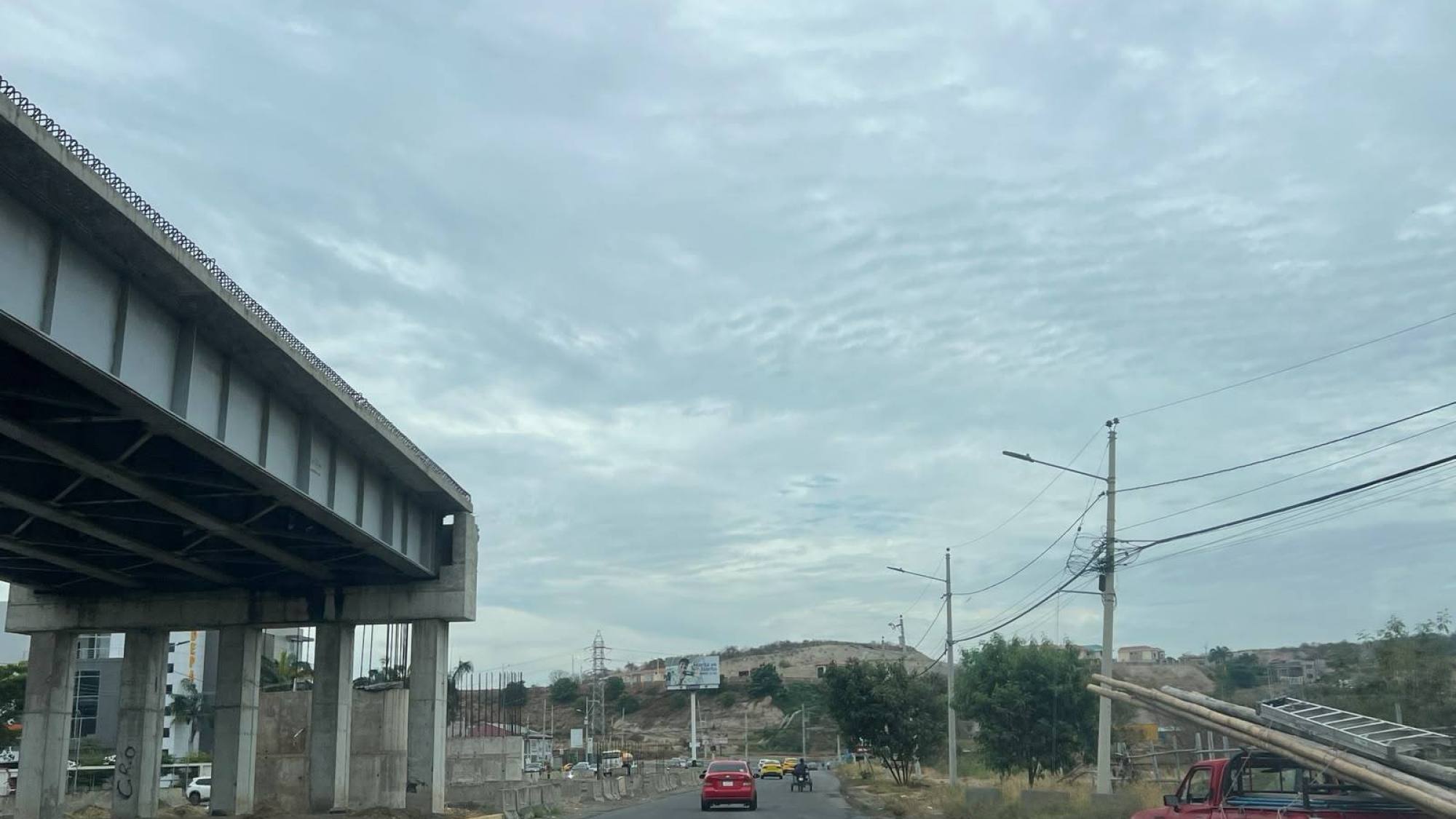 Ministerio proyecta invertir más de USD 10 millones en la vía Manta - Pichincha