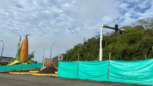 ¿La regeneración del monumento en Jipijapa, incluye un paradero?