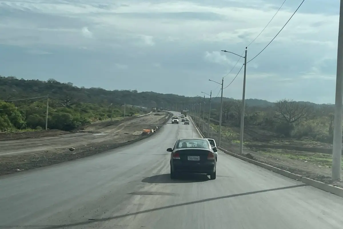 El segundo puente de Quimís se prevé que sea abierto a finales de este mes., El Diario