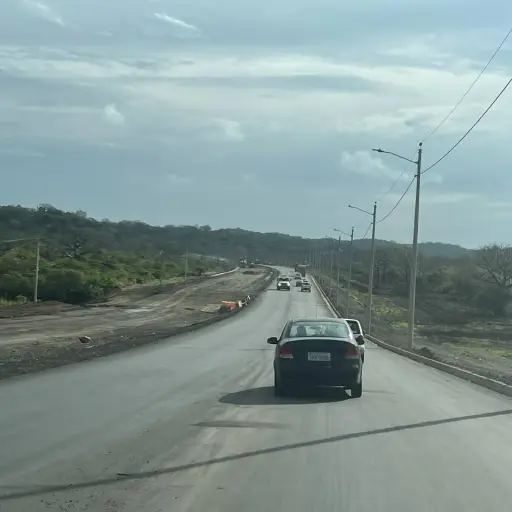 Este mes prevén sacar a licitación el mantenimiento de la vía Montecristi - La Cadena 