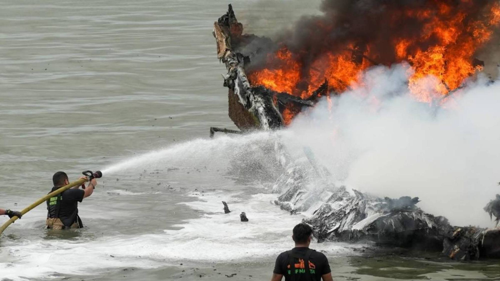 Incendio en el Puerto de Manta: ¿Pudo controlarse el siniest