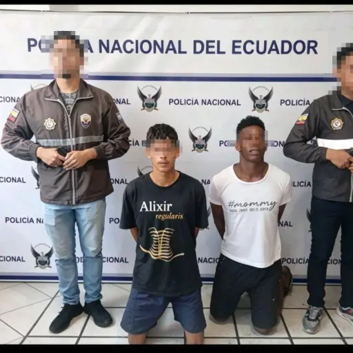 La Concordia: Policía Judicial recupera motocicleta reportada como robada y captura a dos sospechosos