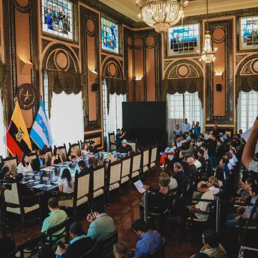 Debate por proceso de remoción de Aquiles Alvarez genera tensiones en el Concejo de Guayaquil