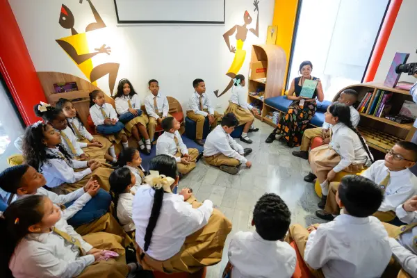 Clases los sábados en Ecuador en escuelas y colegios fiscales