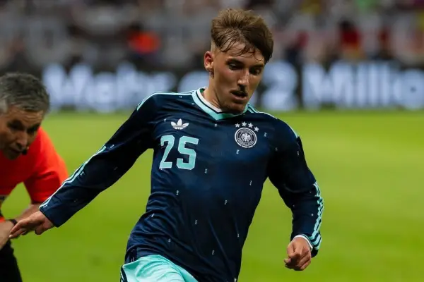 Lennart Karl sufre una lesión en el entrenamiento de Alemania, poniendo en duda su participación en el Mundial 2026.