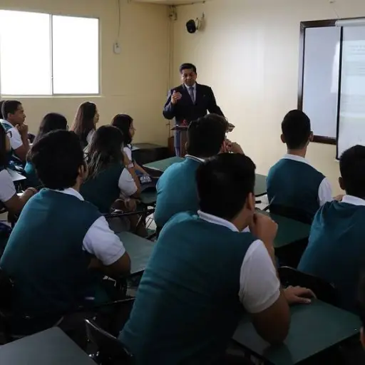 Vacaciones escolares en Sierra y Amazonía iniciarán tras el cierre del año lectivo 2025-2026