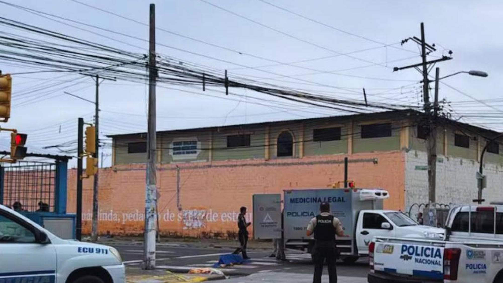 Un padre de familia fue asesinado en los exteriores de una unidad educativa de Guayaquil
