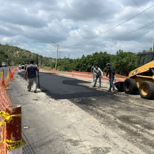 Mantenimiento de la vía Portoviejo - Montecristi culminarán a finales de junio