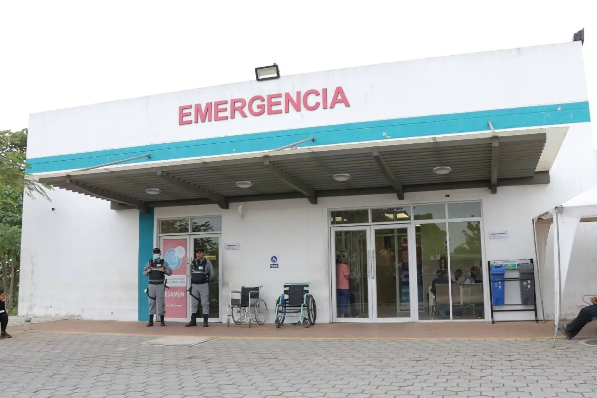 Los heridos fueron llevados al Hospital Básico El Carmen donde recibieron atención médica especializada., Cortesía