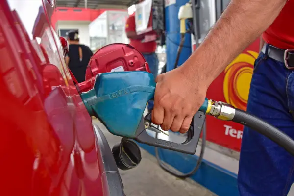 El 11 de junio se anunciará los nuevos precios de los combustible. ,El Diario
