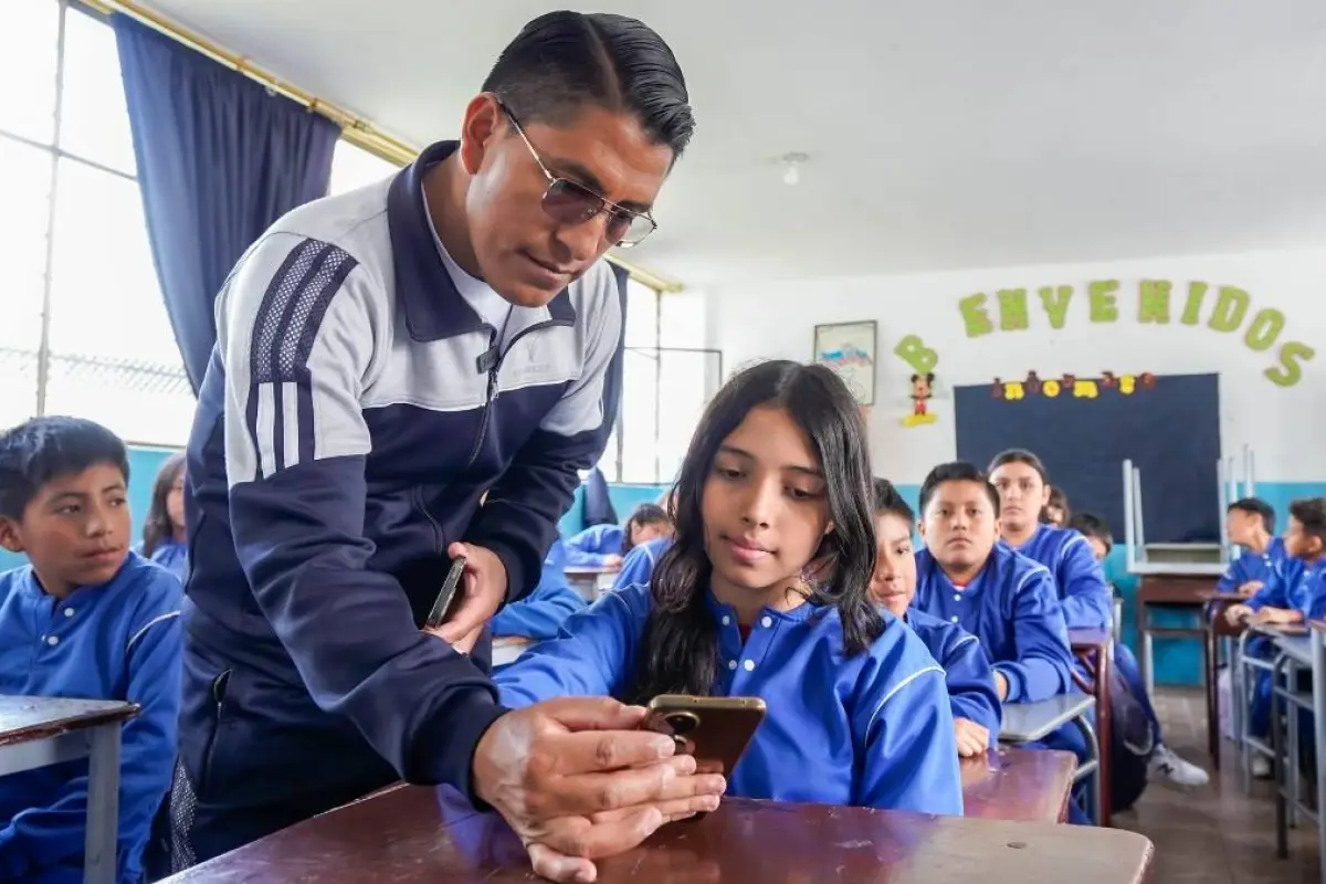 La UNE rechaza acuerdo ministerial que dispone jornada educativa complementaria los sábados.