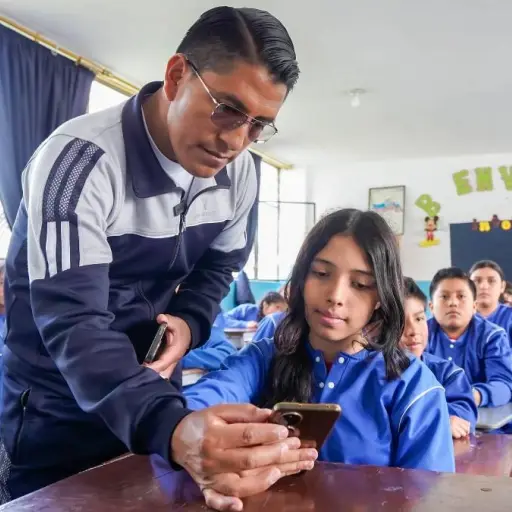 La UNE rechaza acuerdo ministerial que dispone jornada educativa complementaria los sábados