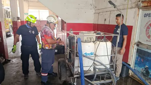 Bomberos de Manta se preparan para El Niño con planta que potabiliza hasta 40 mil litros diarios  