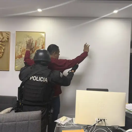 Concejo Municipal analizará situación del alcalde Vicko Villacís tras medida judicial