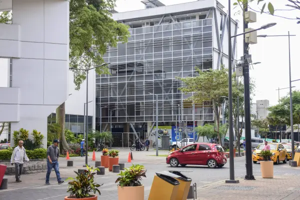 Imagen referencial que muestra el edificio municipal de Portoviejo ,El Diario