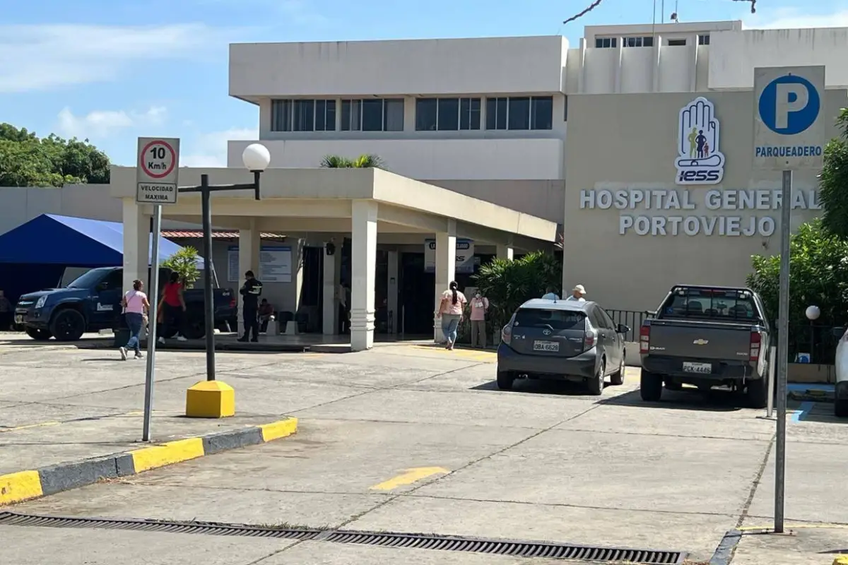 El Hospital del IESS Portoviejo, gasta menos que el Hospital de Especialidades Portoviejo., El Diario