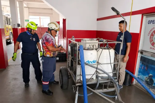 La planta potabilizadora del Cuerpo de Bomberos de Manta.  ,El Diario