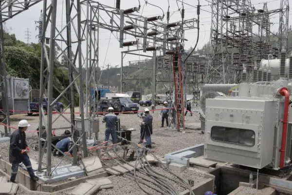 Empresa Eléctrica Quito incorpora transformadores para mejorar el servicio ,X: @EcuadorMAE