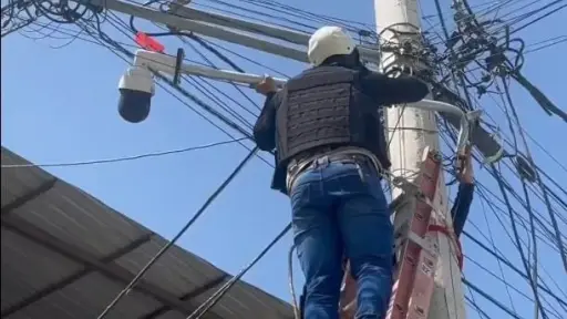 El ECU-911 y la Fuerza Pública retiran 44 cámaras de videovigilancia no autorizadas en Manabí